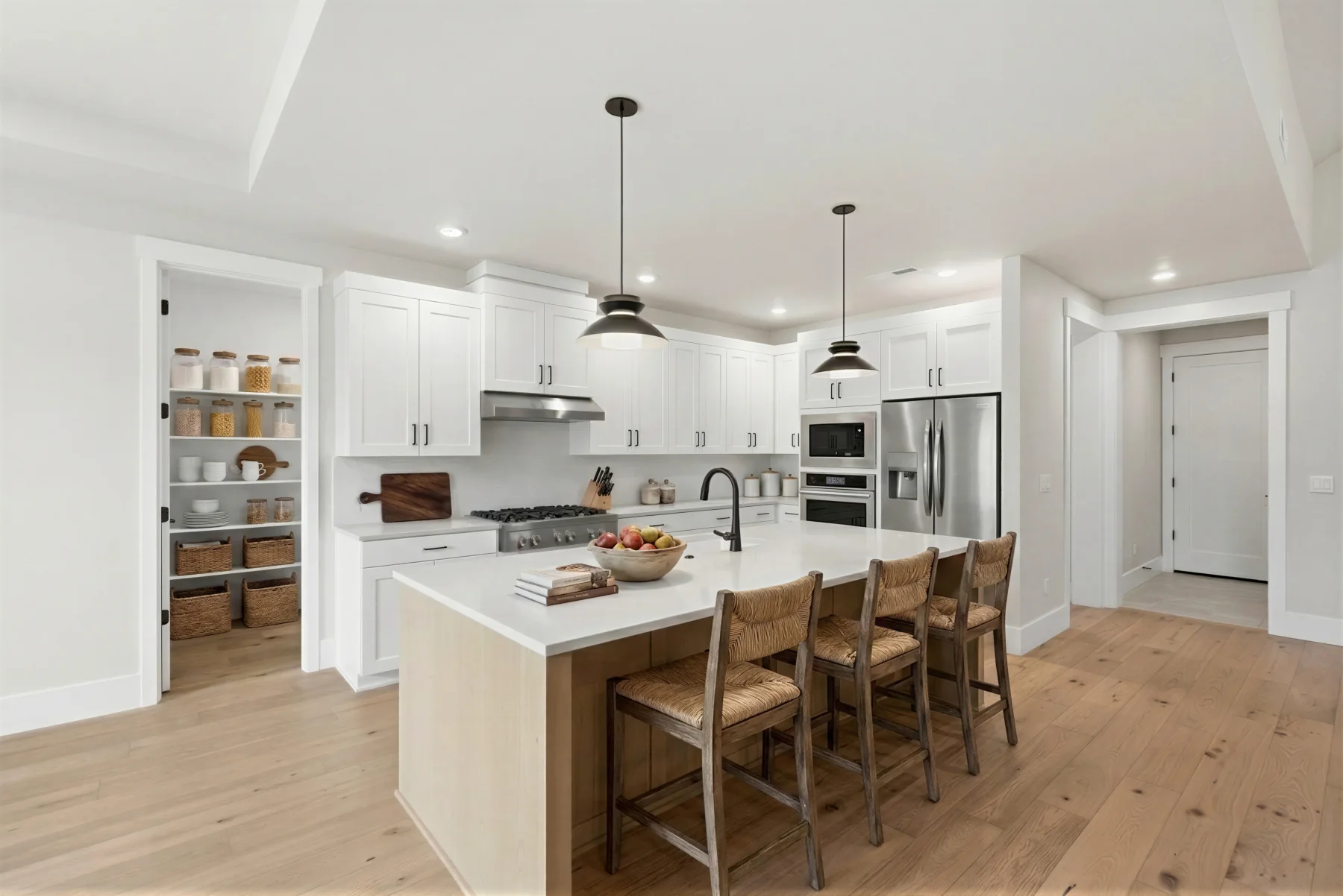 After: Modern Farmhouse Kitchen
